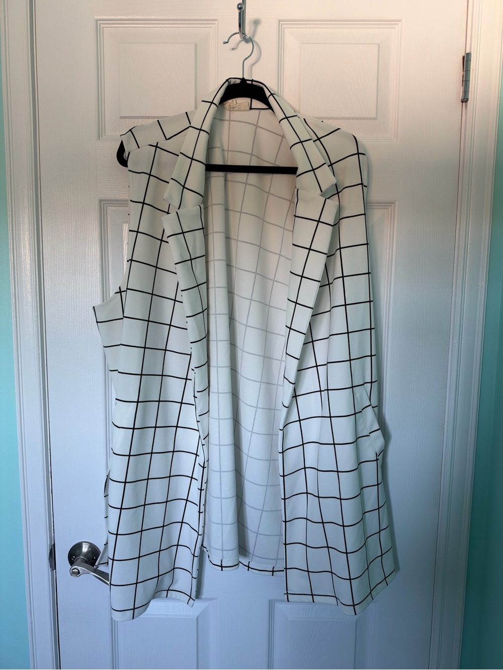 MELLODAY Black and White Women's Open Front Sleeveless Vest - 3X